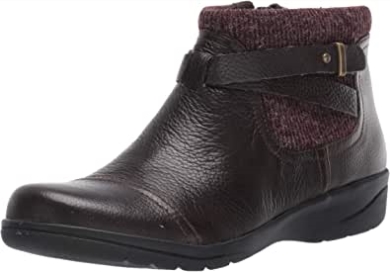 Cheyn Kisha Ankle Boot Für Damen Clarks Dunkelbraunes Getrommeltes Leder Textil