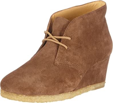 Damen Yarra Desert Boots Clarks Braunes Nusswildleder