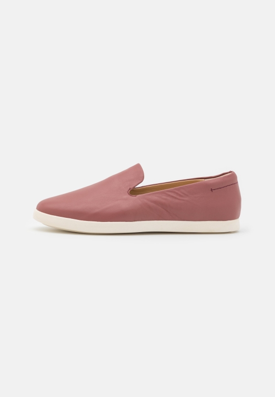 Mauve Clarks Ace Lite Slip-ons