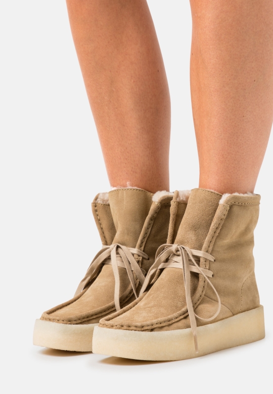 Hellbraune Clarks Wallabee Cup Hallo Winterstiefel