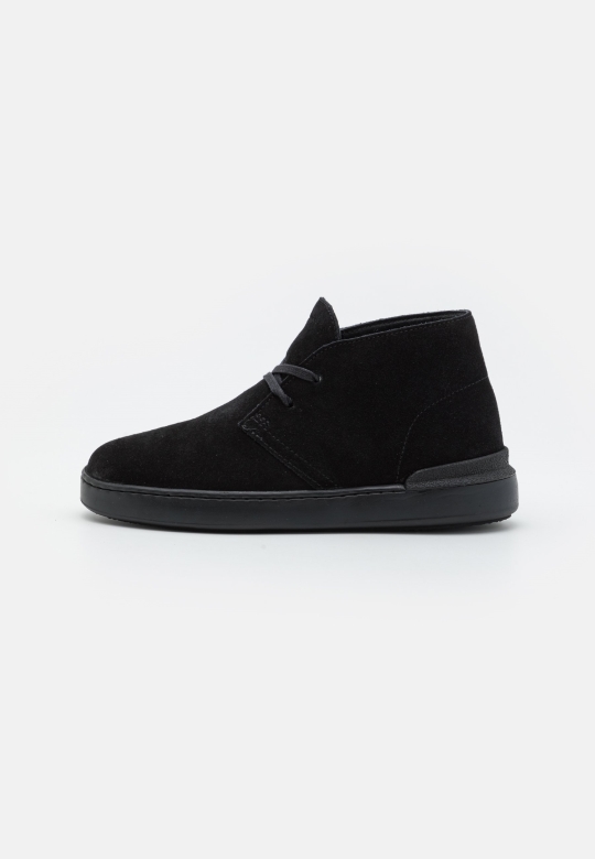 Black Court Lite Lässige Schnürschuhe Clarks