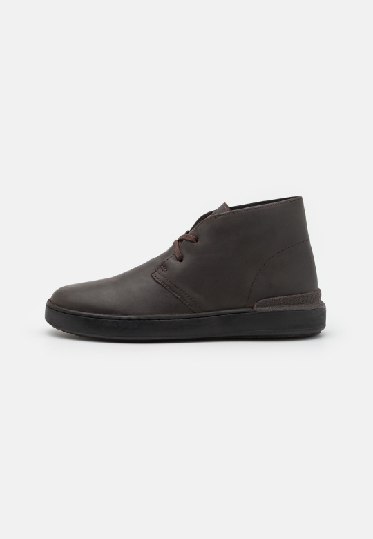 Dunkelbraune Clarks Court Lite Lässige Schnürschuhe