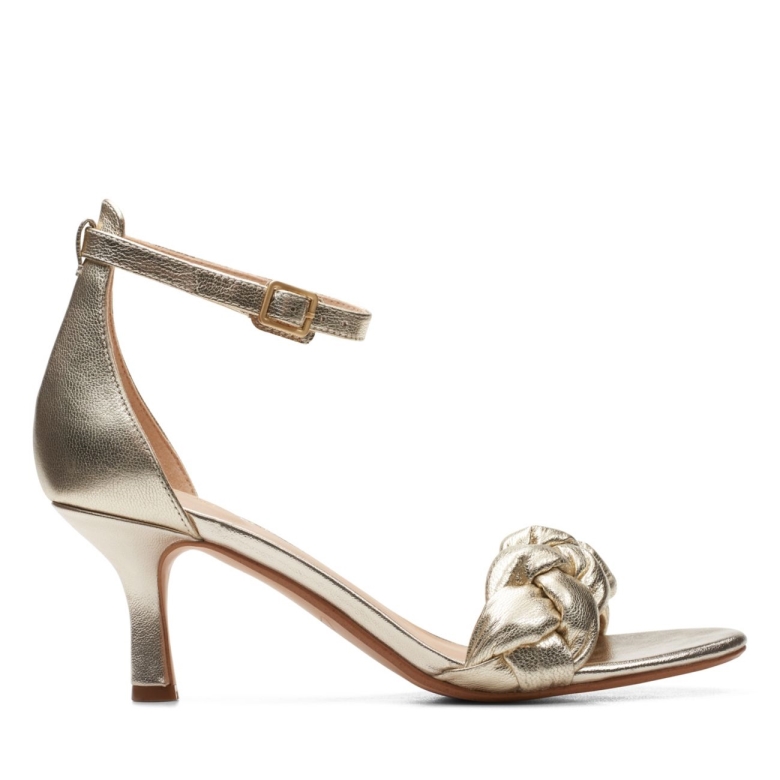 Amali-sandale Aus Champagnerfarbenem Leder Champagnerfarbenes Leder Von Clarks