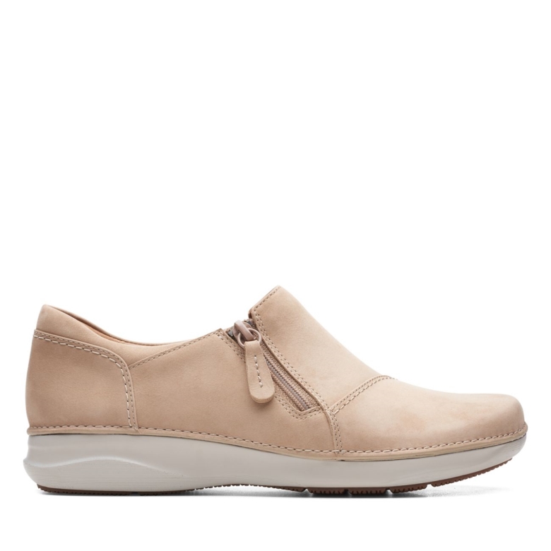 Clarks Sand Nubuk Appley Zip Sand Nubuk