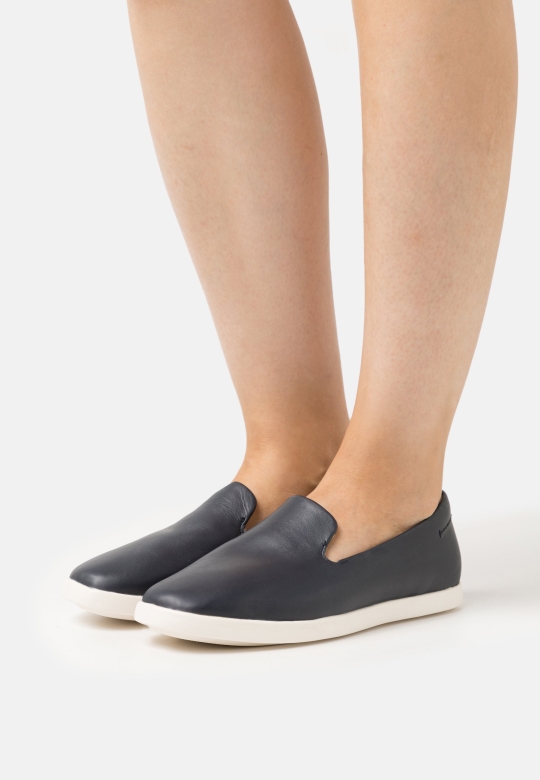 Ace Lite Slip-ons Clarks Navy