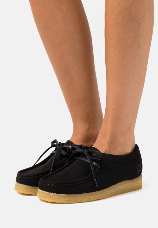 Clarks Black Wallabee Lässige Schnürschuhe