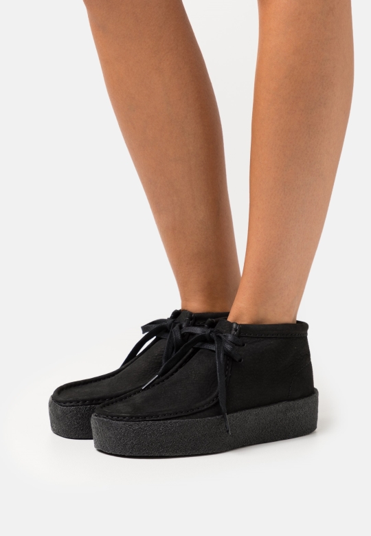 Black Clarks Wallabee Cup Lässige Schnürschuhe