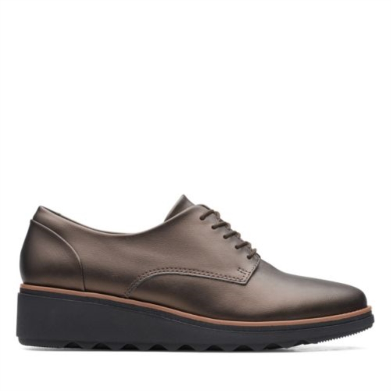 Sharon Noel Antike Braune Clarks