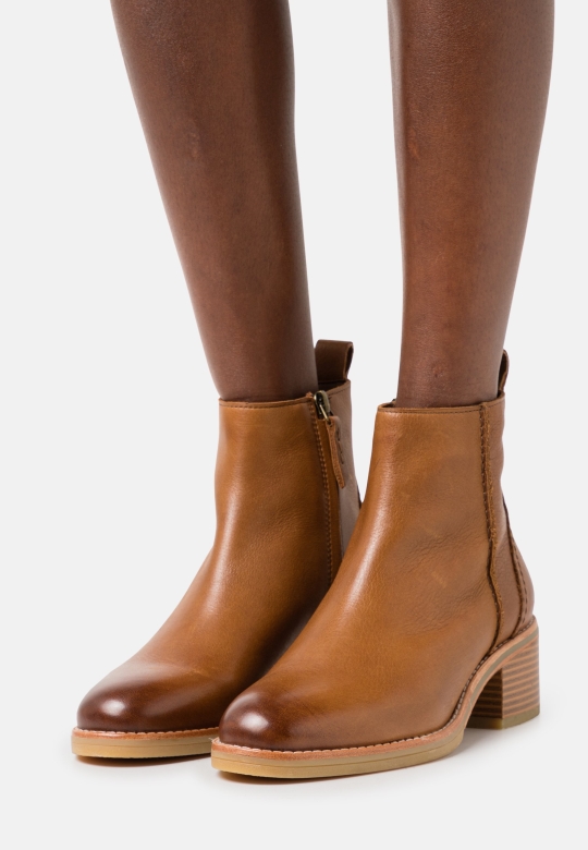 Cologne Zip Stiefeletten Dunkelbraun Clarks