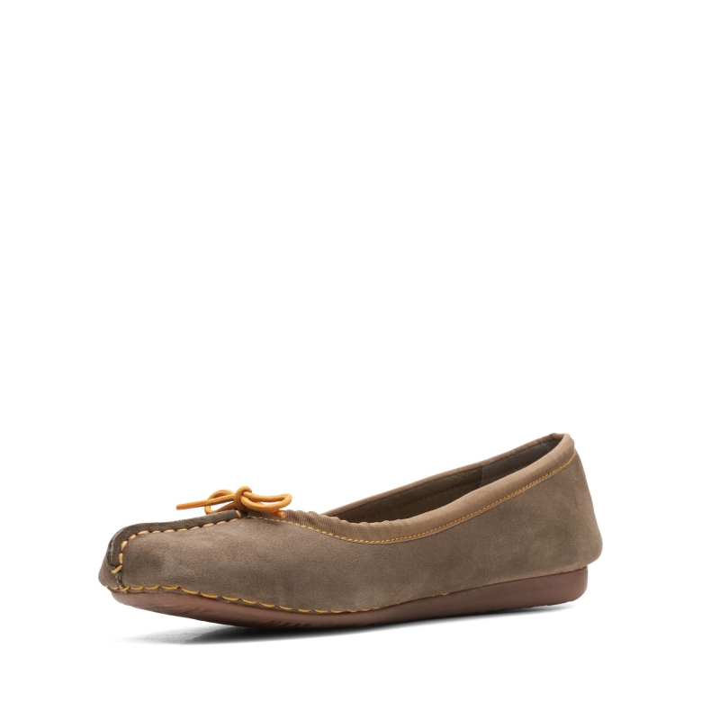 Dunkeloliv Wildleder Clarks Freckle Ice
