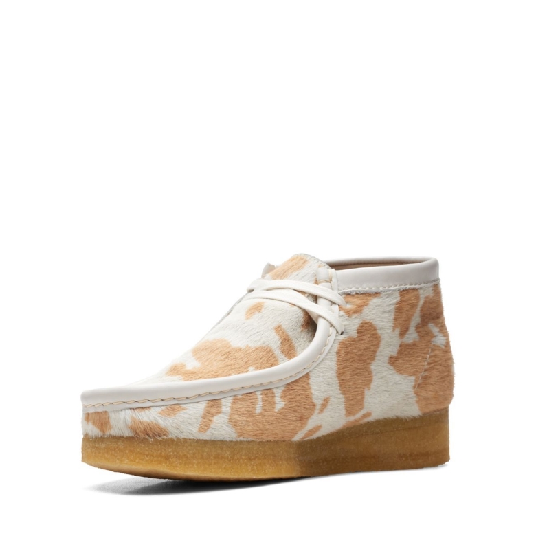 Clarks Wallabee Boots Hellbrauner Kuhaufdruck