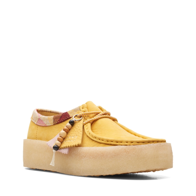 Gelbe Nubuk Clarks Wallabee Tasse