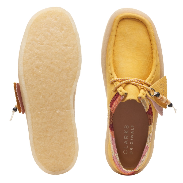 Gelbe Nubuk Clarks Wallabee Tasse