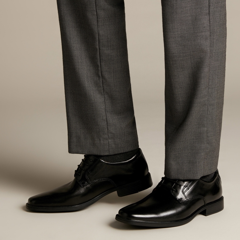 Schwarzes Leder Clarks Tilden Einfarbig