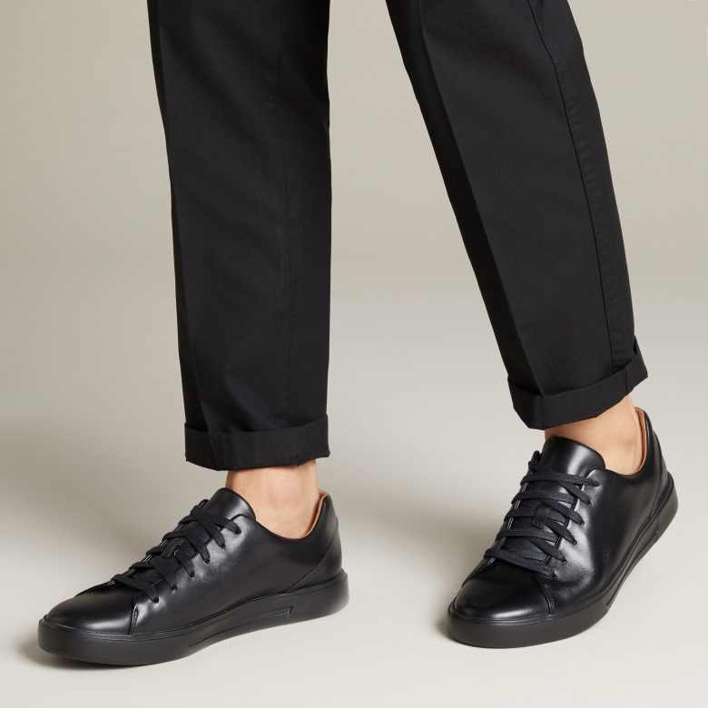 Black Clarks Eine Costa Spitze